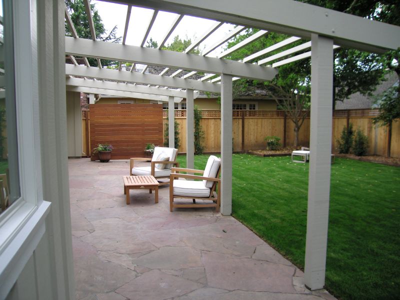 Privacy Arbor Installation in Conroe, TX